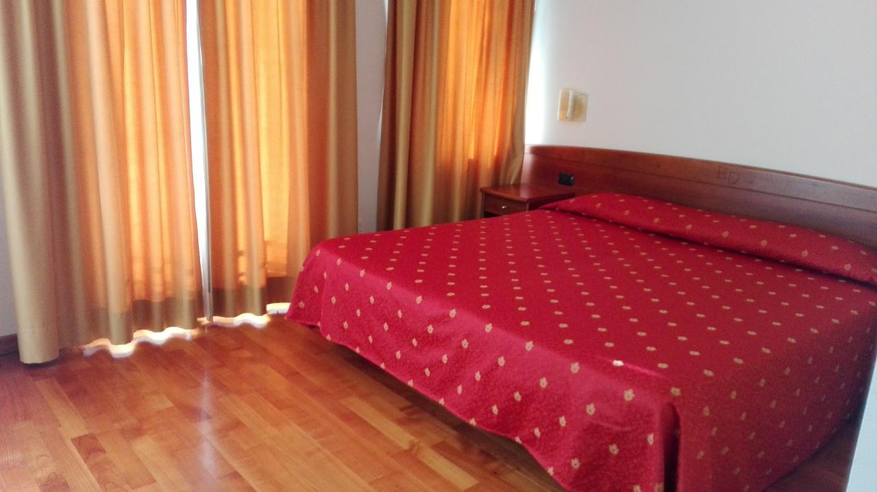 Hotel Dall'Ongaro Ghirano エクステリア 写真