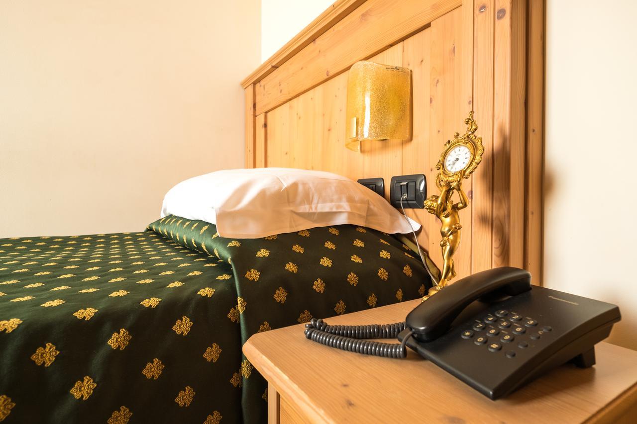 Hotel Dall'Ongaro Ghirano エクステリア 写真