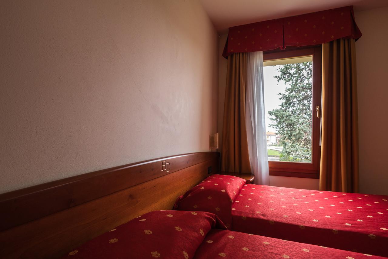 Hotel Dall'Ongaro Ghirano エクステリア 写真