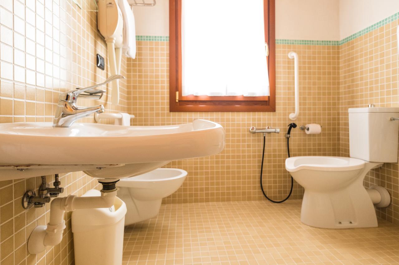 Hotel Dall'Ongaro Ghirano エクステリア 写真