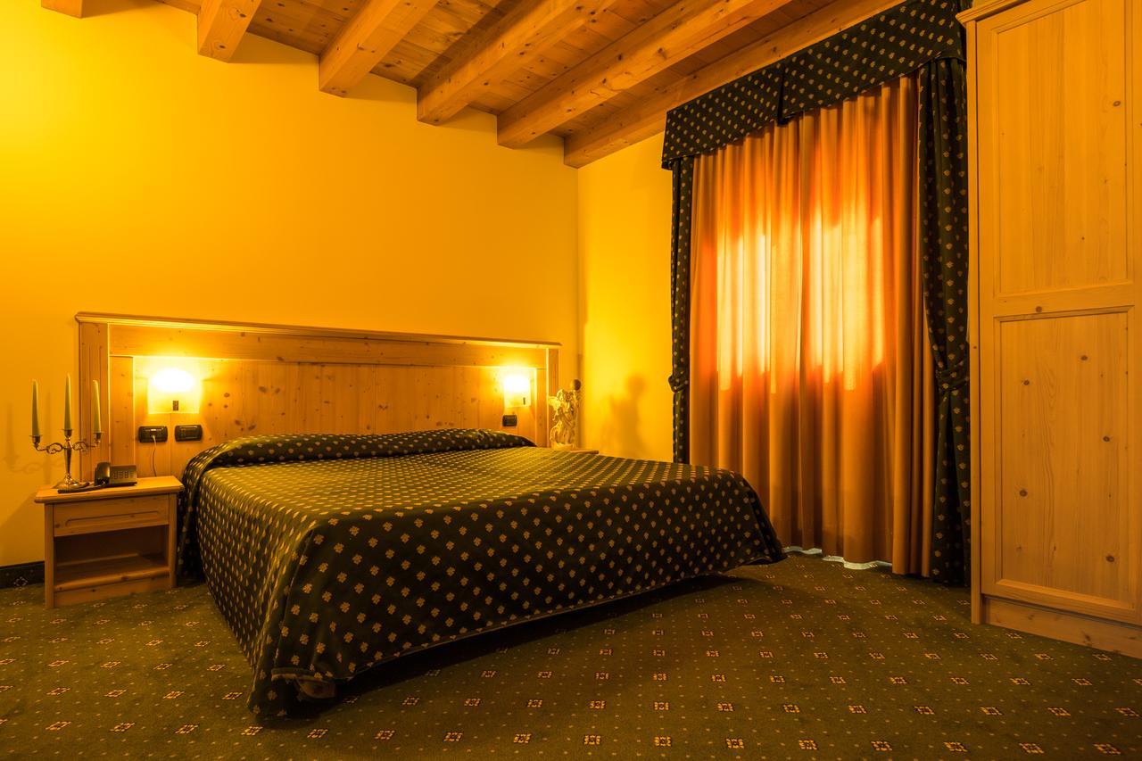 Hotel Dall'Ongaro Ghirano エクステリア 写真